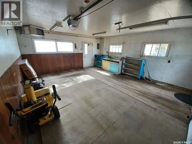 113 5th AVENUE Gravelbourg, Saskatchewan in Houses for Sale in Moose Jaw - Image 11