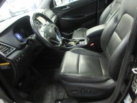 HYUNDAI TUCSON 2018 SE LUXURY AWD ÉDITION / TOIT PANORAMIQUE / INTÉRIEUR EN CUIR NOIR CHAUFFANT + ÉL... (image 4)