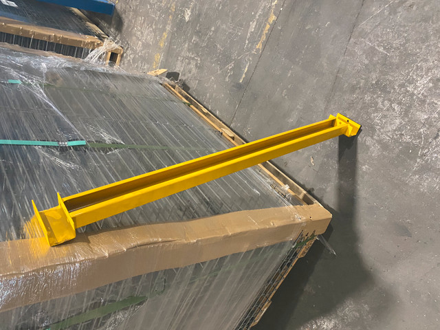 Used 42" pallet bars - safety supports for pallet racking in Other Business & Industrial in Mississauga / Peel Region - Image 3