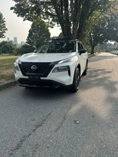 ONE OWNER/NO ACCIDENTS/LOCAL BC CAR! The 2023 Nissan Rogue Midnight Edition blends refined design, a...