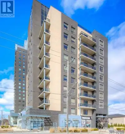 Luxury Penthouse Living in the Heart of Waterloo - Fully Furnished, Turn-Key & Prime Investment Oppo...