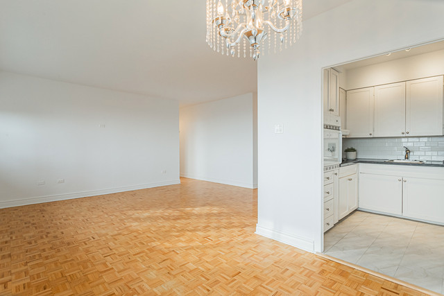 Large,2,bedrooms,2,bathrooms,Cote des Neiges,adj,Westount,41/2 dans Locations longue durée  à Ville de Montréal