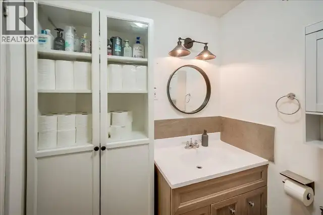 1007 Gordon Street Nelson, British Columbia in Houses for Sale in Nelson - Image 41