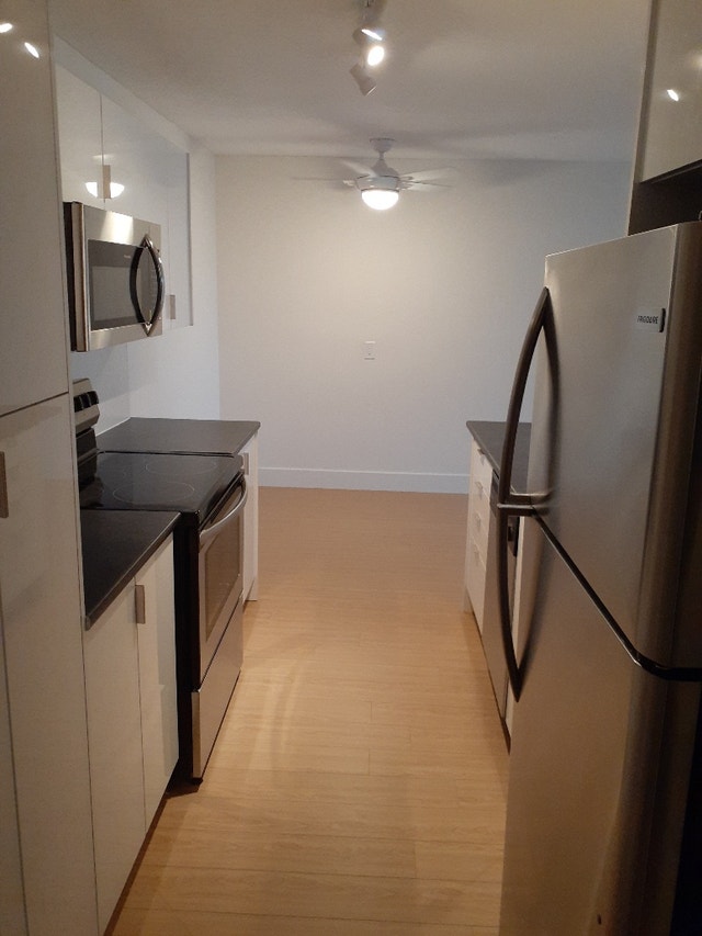 2 BDRM, RENOVATED, INSUITE LAUNDRY!! AVAILABLE NOW! Long Term Rentals