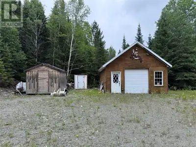 Welcome to Camp Chemin Branche Ptite Fourche. This camp, located just 30 minutes from the town of Ed...