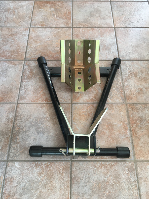 Motorcycle Wheel Stand in Motorcycle Parts & Accessories in London - Image 2
