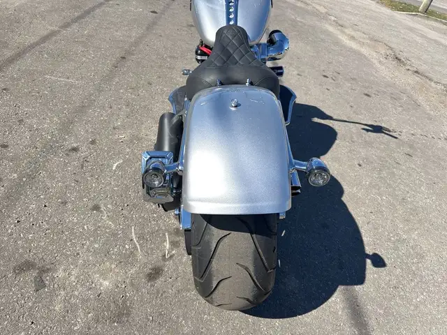 2022 Harley-Davidson Fat Boy ~ STAGE II ~ V&H EXHAUST ~ CUSTOM P in Street, Cruisers & Choppers in City of Toronto - Image 15