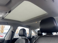 One Owner - Sunroof - Heated & Ventilated Front Seats - Keyless Ignition - Remote Start Refined and... (image 6)