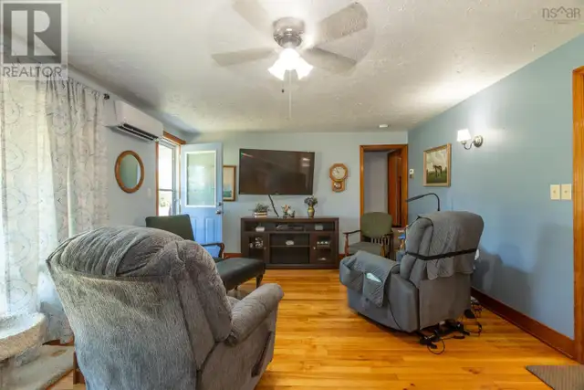 2252 Highway 1 Upper Clements, Nova Scotia in Houses for Sale in Annapolis Valley - Image 11