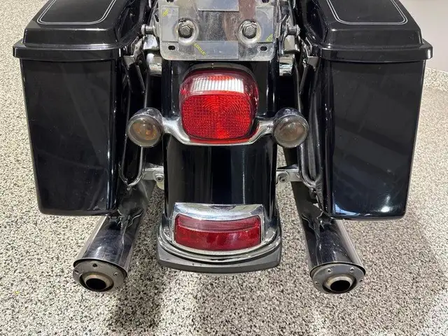 2010 Harley-Davidson FLHTC - Electra Glide Classic in Sport Touring in Edmonton - Image 21