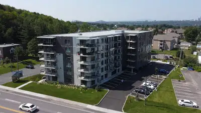 Plusieurs promotions en cours, détails au bureau de location. Situé dans le quartier Saint-Romuald à...
