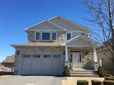 Gorgeous 4 bed executive home in west-end- 5008 Fox Run Pl
