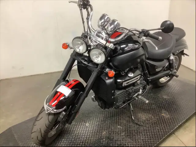 2016 Triumph Rocket 3 Roadster in Street, Cruisers & Choppers in City of Toronto - Image 8
