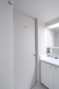 Akelius studio apartment for rent. Located near Du Fort in the Downtown - Guy Concordia neighborhood... (image 5)
