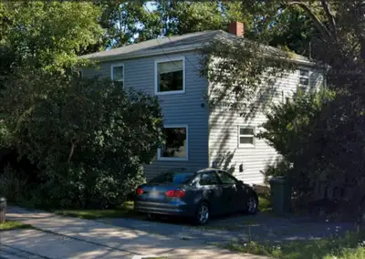 2 BEDROOM, 2 LEVEL UNIT WITH BACKYARD - AUGUST 1ST!!