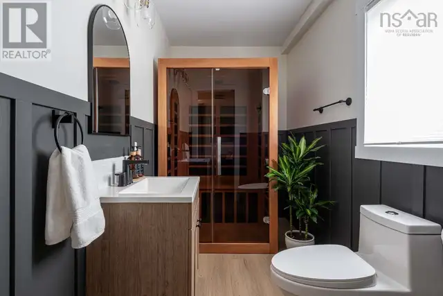 19 Cow Bay Road Eastern Passage, Nova Scotia in Commercial & Office Space for Sale in City of Halifax - Image 14