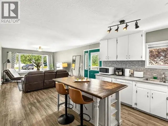 5078 5TH AVENUE Whitehorse, Yukon in Houses for Sale in Whitehorse - Image 8