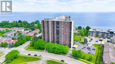 Welcome to The Bayliner, a sought-after building where location, comfort, convenience, & a maintenan...
