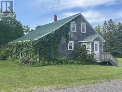 Escape to the peace and privacy of country living at 91 Warwick Mountain Road. Nestled on a beautifu...