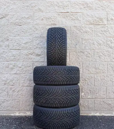 Winter / Snow Nokian Tyres Hakkapeliitta R5 Studless Staggered 19 Inch Tires. 2x 225 40 19 & 2x 255...
