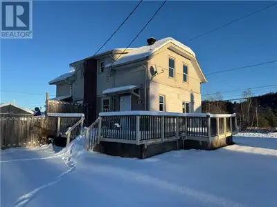 New House Listing FOR RENT: 2 Bedroom + Den at 72A Nickel St, Levack, Features You'll Love: Nice Wra...