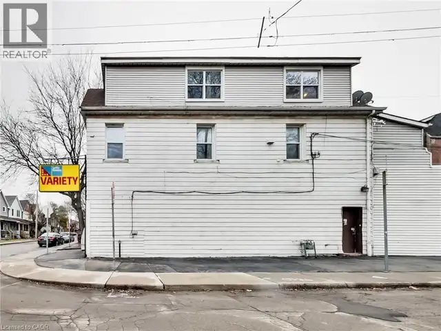 44 FRANCIS Street Hamilton, Ontario in Commercial & Office Space for Sale in Mississauga / Peel Region - Image 4