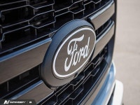 Lariat Black Appearance Package, Sunroof, FX4 Off-Road Package, Tow Package! THIS VEHICLE IS LOCATED... (image 9)