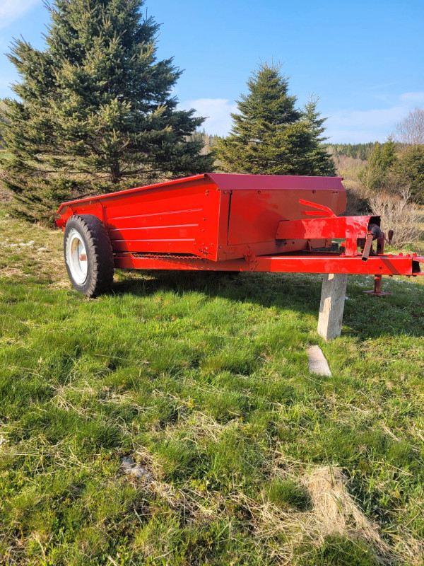 International 540 Manure spreader Farming Equipment Saint John Kijiji