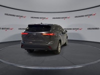 // ACCIDENT FREE!! // Meet the 2023 Toyota Highlander Hybrid LE AWD, a smart choice for families who... (image 6)