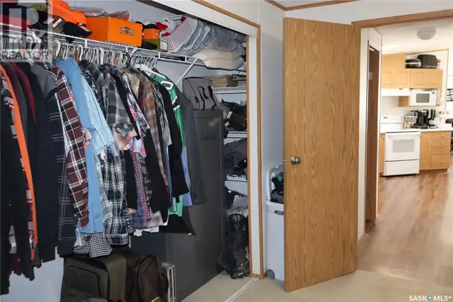 20 H AVENUE Willow Bunch, Saskatchewan in Houses for Sale in Moose Jaw - Image 19