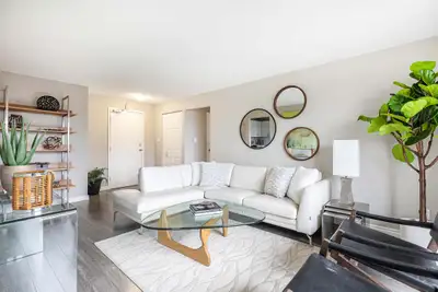 24 Brybeck | New kitchen with beautiful backsplash and 4 stainless steel appliances! Updated with re...