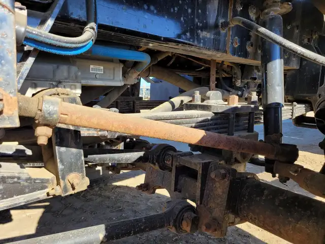 2013 WESTERN STAR 6900XD in Heavy Trucks in Saskatoon - Image 84