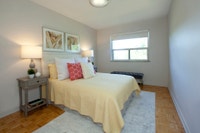 Realstar's Rockliffe Park Suites offers an exceptional opportunity to live in Downtown Oakville. We... (image 7)