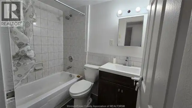 3254 MILLEN STREET Unit# 1 Windsor, Ontario in Long Term Rentals in Windsor Region - Image 6