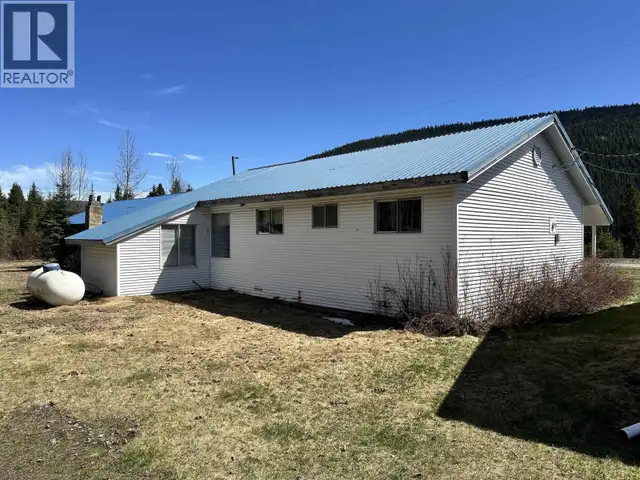 629 A ROAD Canim Lake, British Columbia in Houses for Sale in 100 Mile House - Image 8