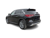 Le INFINITI QX50 PURE 2024 est un VUS compact de luxe qui combine élégance, technologie moderne et p... (image 9)