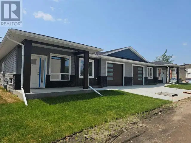 #3, 4738 49A Avenue Lacombe, Alberta in Houses for Sale in Red Deer - Image 2