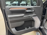 This GMC Sierra 2500 Denali 4WD Crew boasts a Turbocharged Diesel V8 6.6L/ engine powering this Unkn... (image 7)