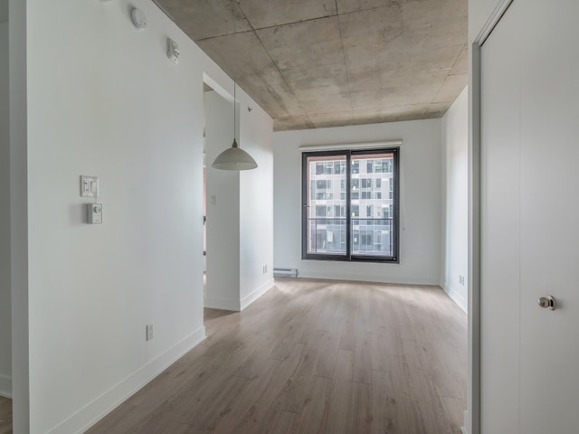 1445 rue Clark — photo 1