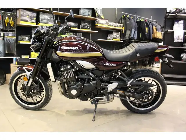 2025 Kawasaki Z900RS in Street, Cruisers & Choppers in Guelph - Image 3