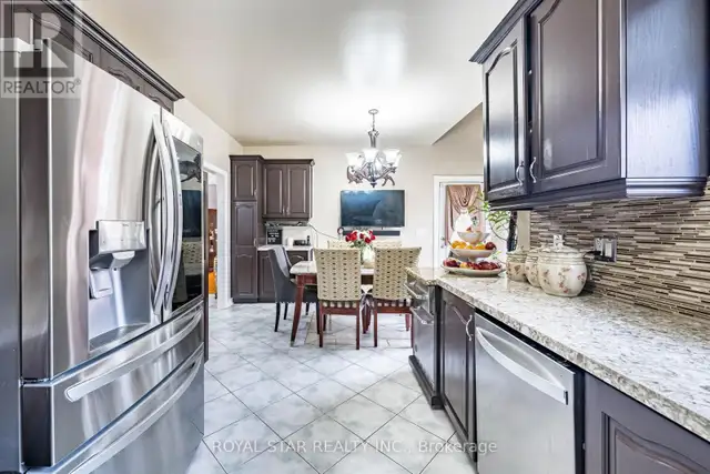 40 OAKDALE ROAD Vaughan (Maple), Ontario in Houses for Sale in Markham / York Region - Image 20