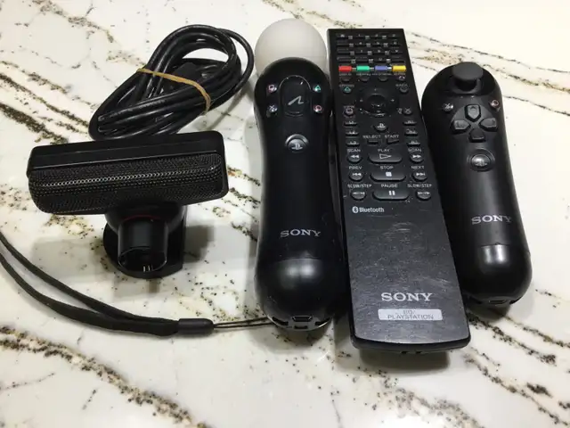 Working Sony PlayStation Slim PS3 (320G) with accessories. $22563871130302211123