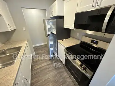 Apartment for Rent 117 Centennial Drive, Apt 2 $1,150/month + hydro & heat Available April 1, 2025 D...