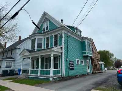 347 George Bachelor , Apt 6 $1200 Aug 1st
