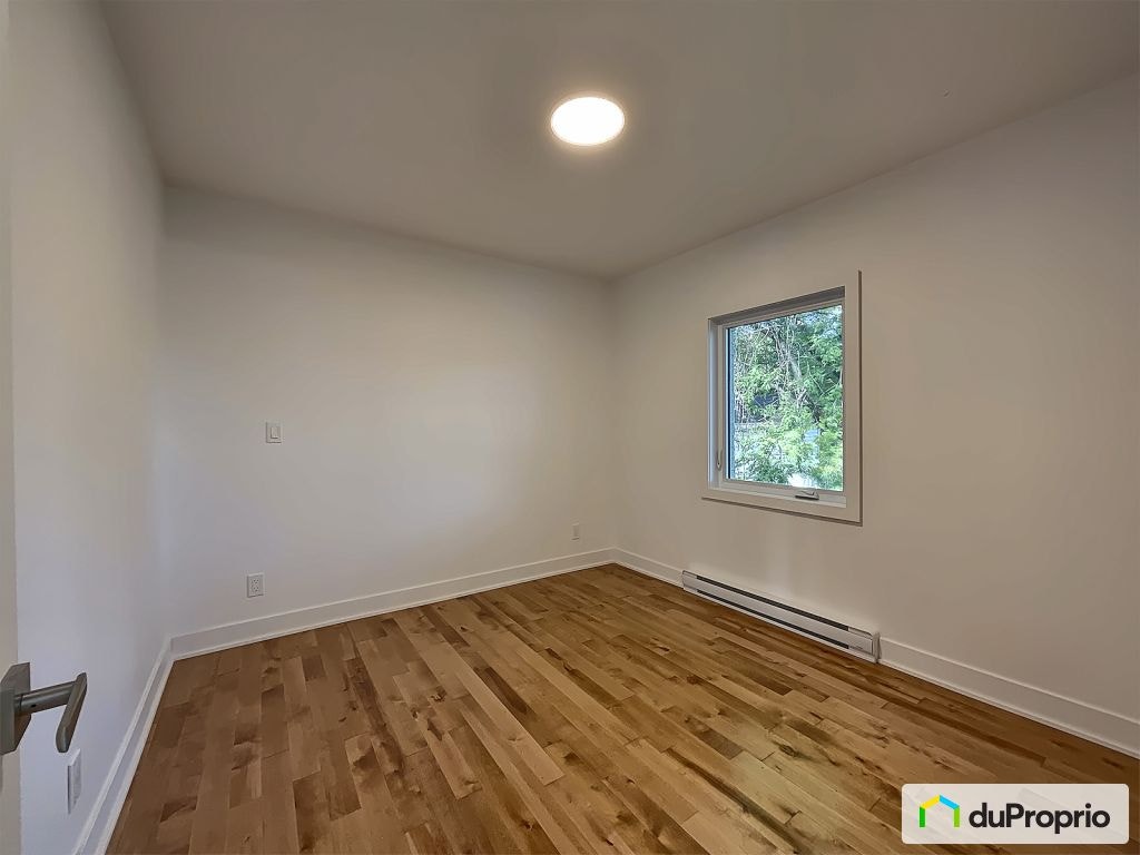 $579,000 - Bungalow for sale in Longueuil (St-Hubert) — photo 3