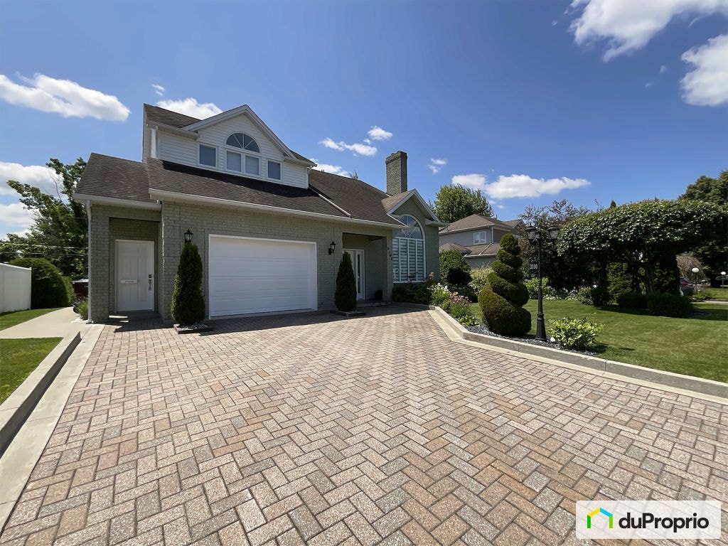 $699,000 - 1 1/2 Storey for sale in Sherbrooke (Fleurimont) — photo 2