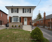 This One Has 3 Bathrooms 3 Bedrooms, Pharmacy Ave/St.Clair Ave