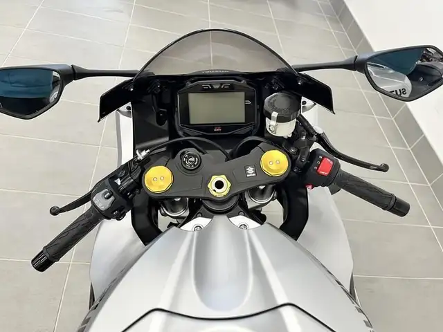 2025 Suzuki GSX-R1000A in Sport Bikes in St. Albert - Image 16