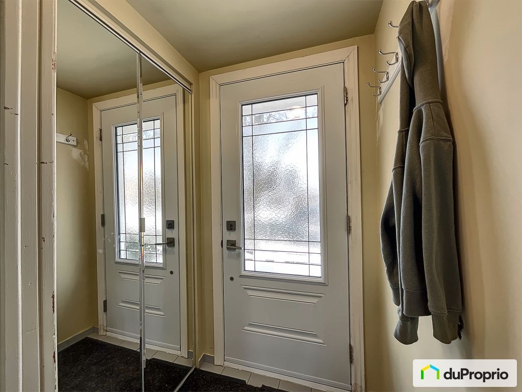 $535,000 - Semi-detached for sale in Longueuil (St-Hubert) — photo 2