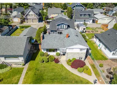 LOCATION! LOCATION! LOCATION! 5 BEDROOM PROPERTY : 3 BEDROOM HOME INCLUDING INLAW SUITE, PLUS A 2 BE...